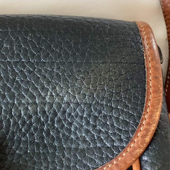 Vintage Dooney & Bourke Crossbody Purse with Toggle Closure RARE - Picture 5 of 17